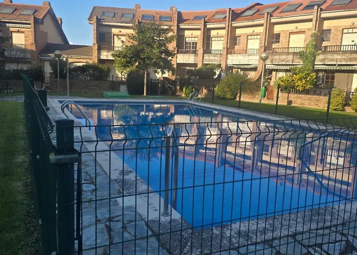 Urbanizacion Quebrantas De * ロレド